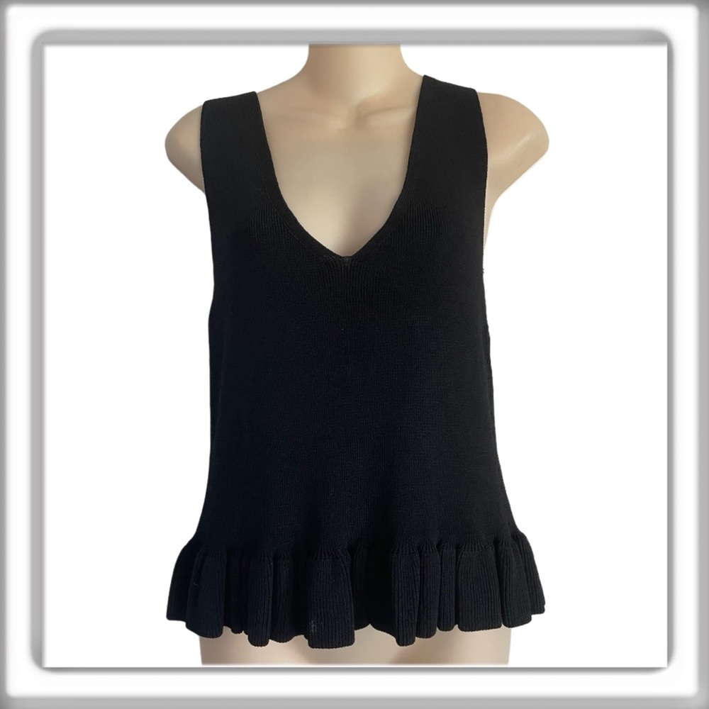 Lea & Viola Sleeveless Black Ribbed Knit Top V-Neck Ruffle Bottom Size Medium